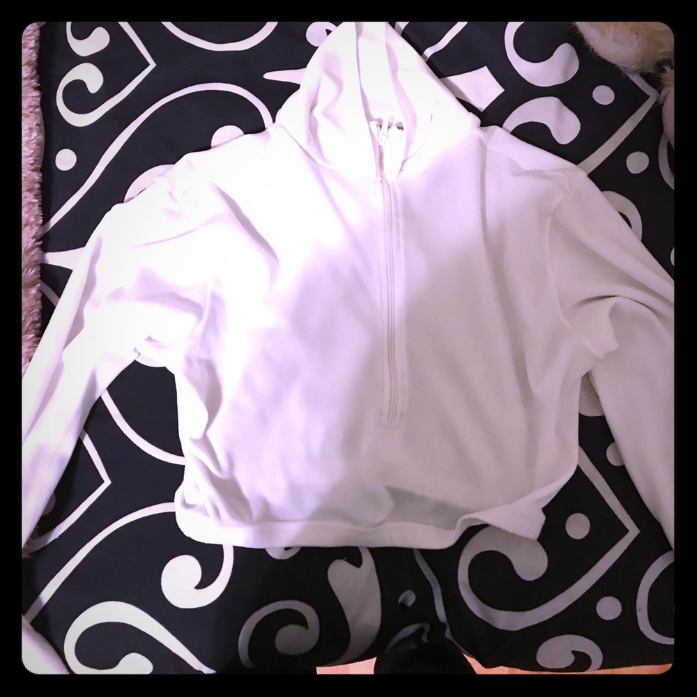 White turtleneck crop top